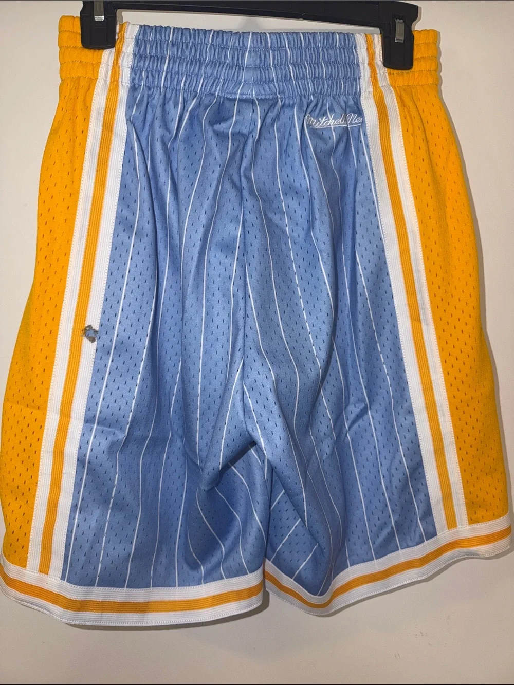 🏀🩳🏀 Mitchell & Ness LA Lakers Yellow and Light Blue Shorts